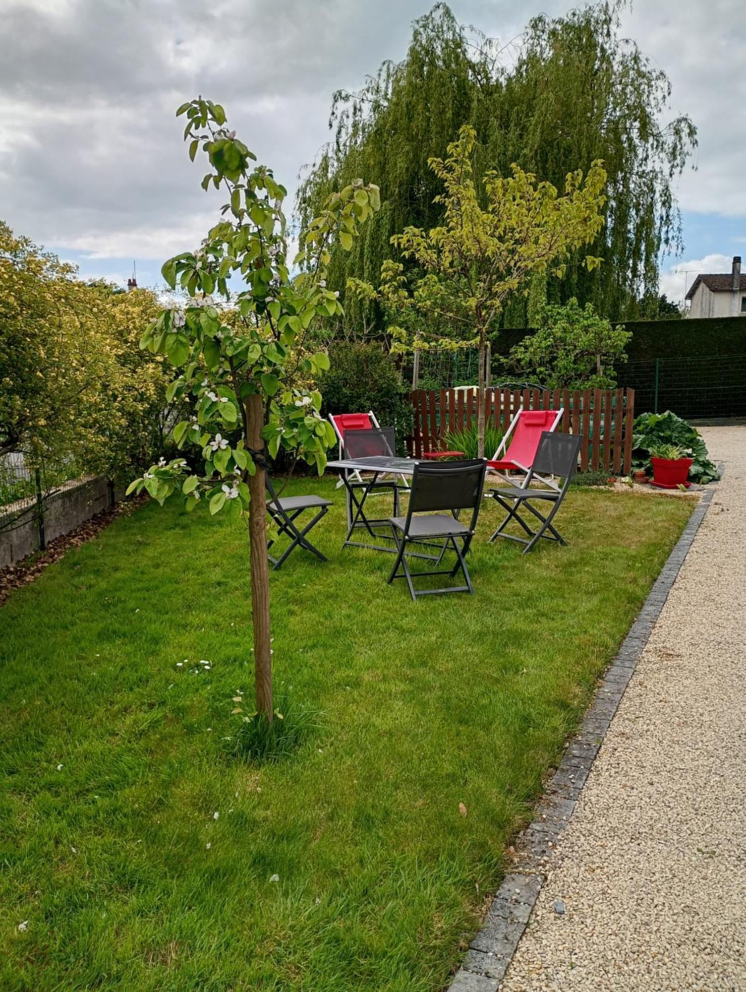Bed and Breakfast Les Terrasses Saint-Paul-en-Pareds Exterior foto